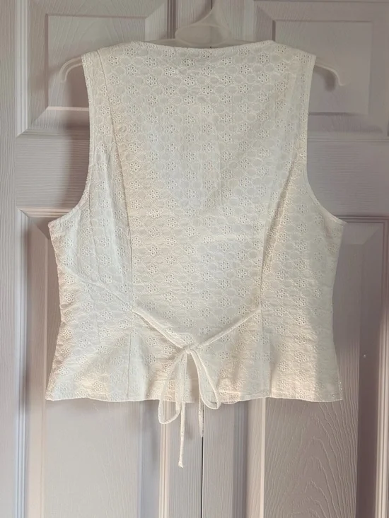 NWOT eyelet top size M - Picture 6 of 7
